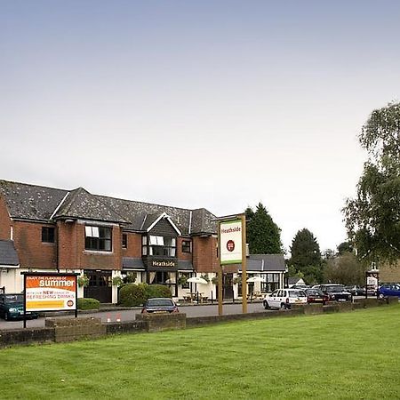Premier Inn Epsom South Eksteriør billede