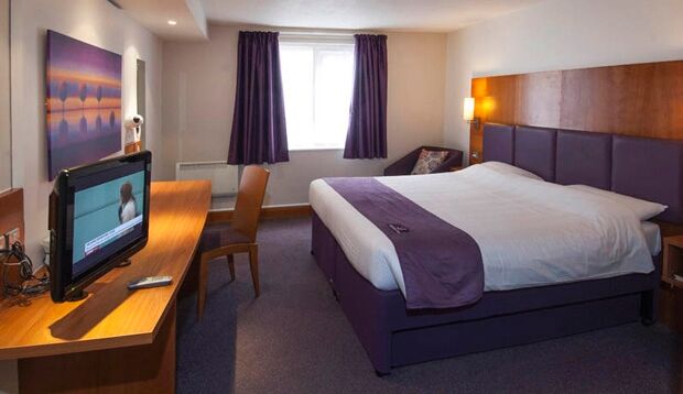 Premier Inn Epsom South Eksteriør billede